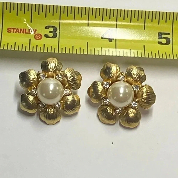 GOLD FAUX PEARL, RHINESTONE CLIP EARRINGS - Picture 11 of 11
